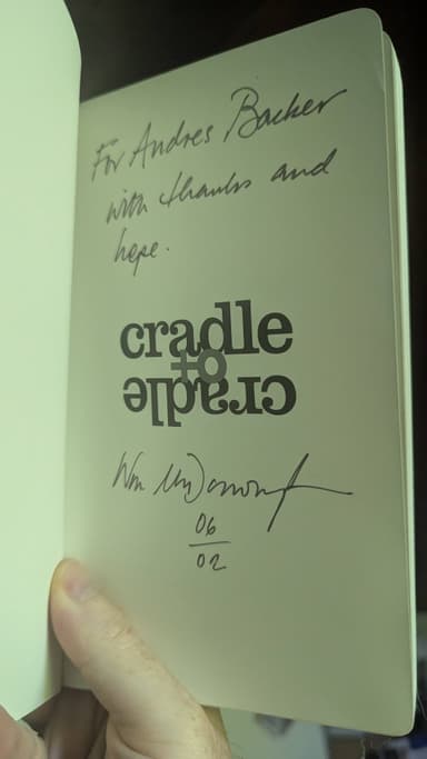 Dedicatoria de William McDonough, con el que trabajé 5 años