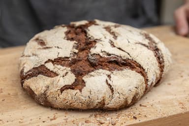 Rustique, dense et rassasiant.